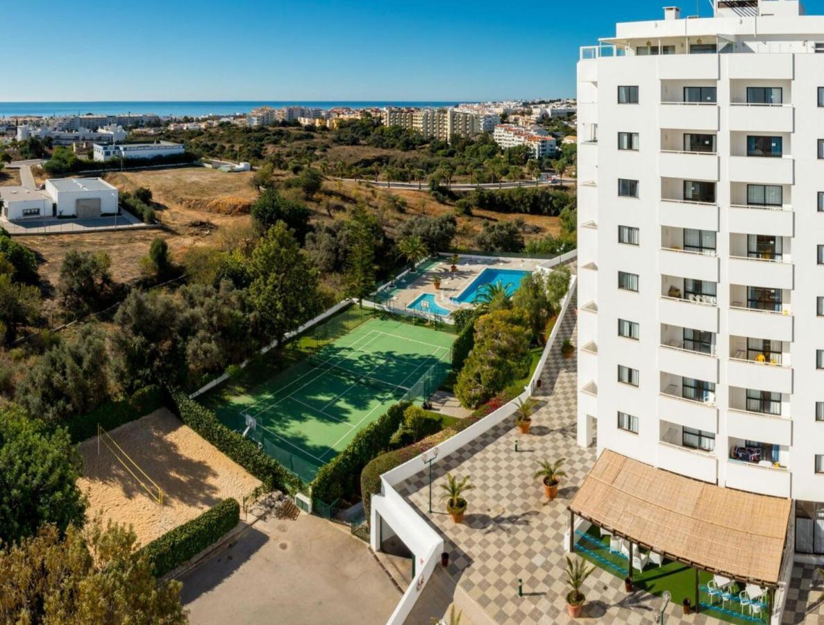 Hopstays Albufeira Olympics - Apartment In Janelas Do Mar Dış mekan fotoğraf